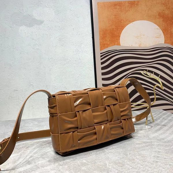 designer totes women bag handbag shoulder bags leather weaving pleated square bags luxury fashion special knitting crossbody crochet phone a
designer totes women bag handbag shoulder bags leather weaving pleated square bags luxury fashion special knitting crossbody crochet phone a