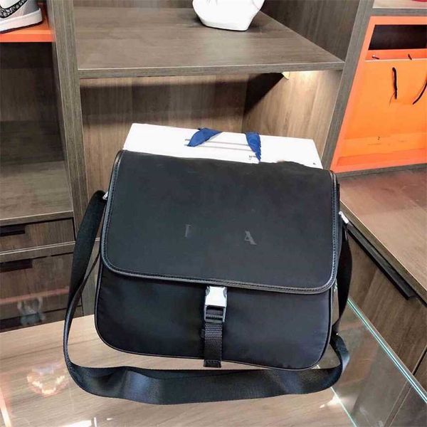 fashion bag cover sewing solid color with one shoulder black sling single piece medium soft handle purses
fashion bag cover sewing solid color with one shoulder black sling single piece medium soft handle purses