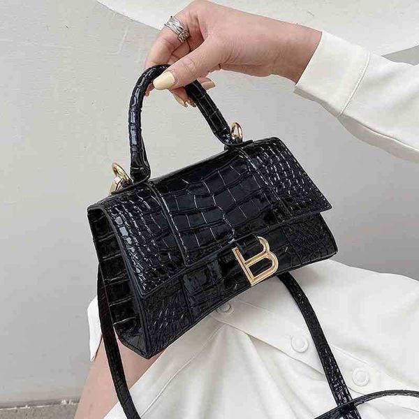 designer italy balenciga luxurys handbags hourglass bag texture 2022 crocodile pattern versatile one shoulder messenger bag fashion handbag
designer italy balenciga luxurys handbags hourglass bag texture 2022 crocodile pattern versatile one shoulder messenger bag fashion handbag
