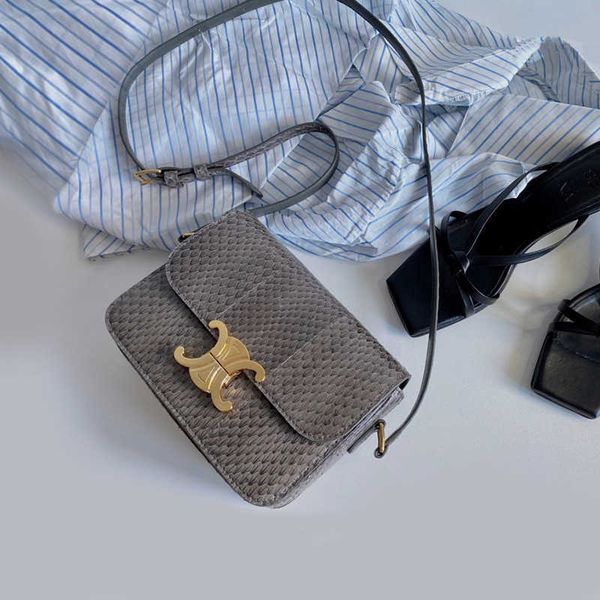 handbag celinns classic original luxury designer bag new pattern triomphe small square leather women's tofu sense single
handbag celinns classic original luxury designer bag new pattern triomphe small square leather women's tofu sense single