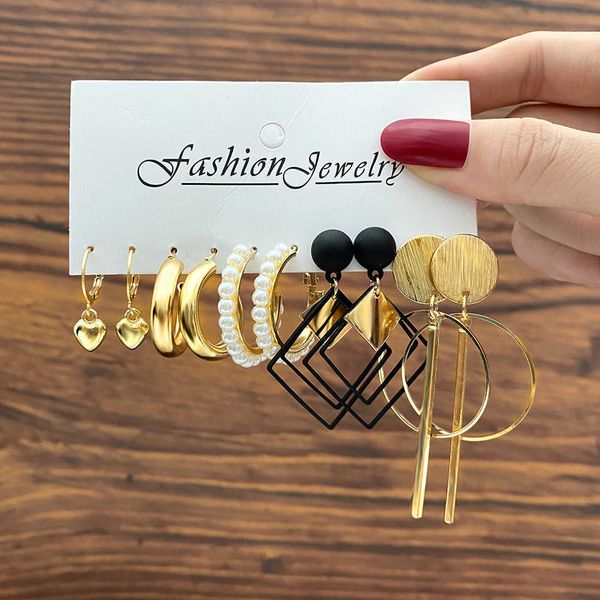 new pearl c-type earrings set 5 pairs creative simple diamond geometric alloy earrings, Golden
new pearl c-type earrings set 5 pairs creative simple diamond geometric alloy earrings, Golden