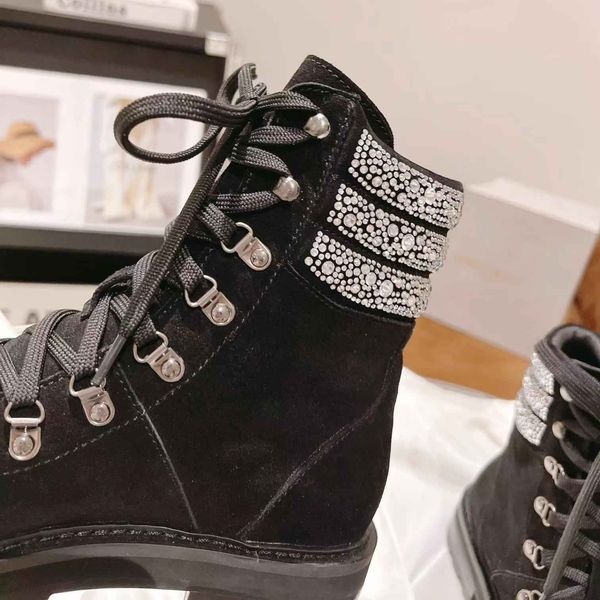 

The new Martin boots in autumn and winter 2022 are decorated with rhinestones casual and comfortable, Black