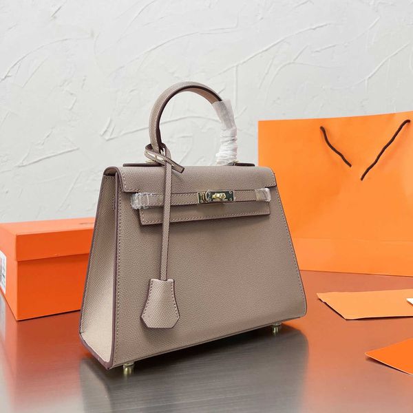 evening bags 2022 designer ladies totes leather fashion handbag shoulder crossbody bag size02
evening bags 2022 designer ladies totes leather fashion handbag shoulder crossbody bag size02