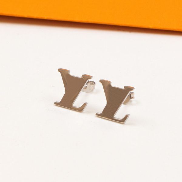 charm stud earrings letter v designer letter earring womens fashion stud earrings vintage earring circle gold luxurious orecchini bijoux jew, Golden;silver
charm stud earrings letter v designer letter earring womens fashion stud earrings vintage earring circle gold luxurious orecchini bijoux jew, Golden;silver