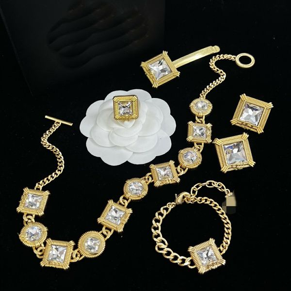 luxury designed white crystal pendant necklaces bracelet earring rings banshee medusa head portrait 18k gold plated women's jewelry gif, Black
luxury designed white crystal pendant necklaces bracelet earring rings banshee medusa head portrait 18k gold plated women's jewelry gif, Black