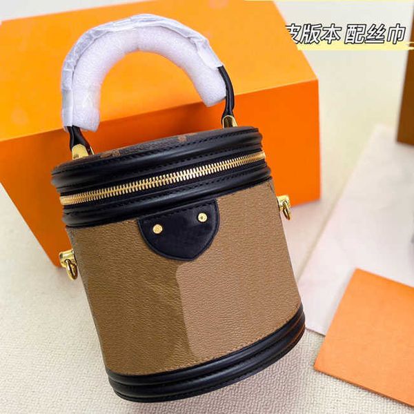 classic handbag women shoulder bags designer tote casual clutch shopping zipper wallet chain crossbody handbags lady purse fashion camera
classic handbag women shoulder bags designer tote casual clutch shopping zipper wallet chain crossbody handbags lady purse fashion camera