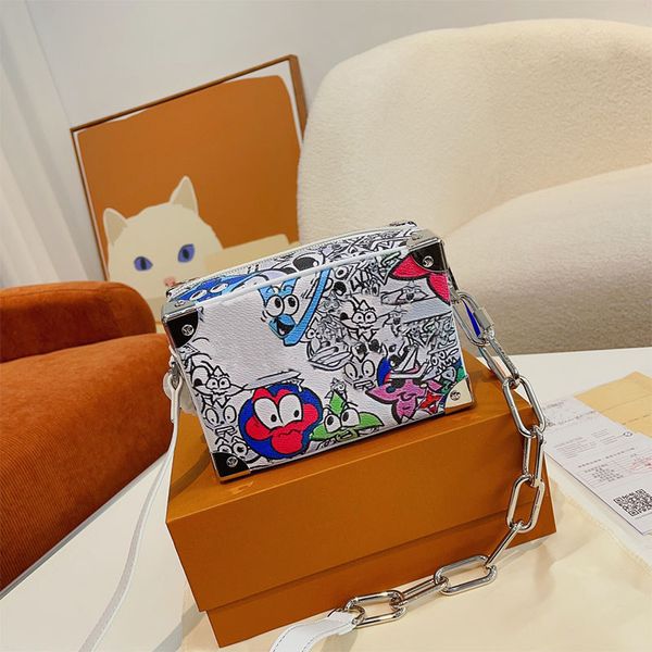 2022 new fashion women cross body bag luxuries designe shoulder bags for casual tote large pocket messenger bag
2022 new fashion women cross body bag luxuries designe shoulder bags for casual tote large pocket messenger bag