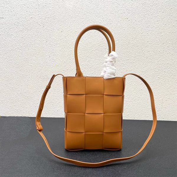designer totes women bag mini handbag knitting shoulder bags fashion leather weaving pleated square bags luxury the pillow crossbody phone a
designer totes women bag mini handbag knitting shoulder bags fashion leather weaving pleated square bags luxury the pillow crossbody phone a