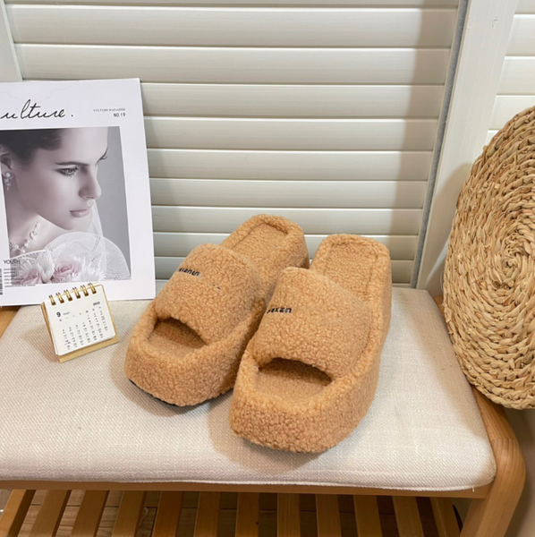 platform wedge sandals with thick sole height increasing ladies winter fur wool slides slippers internet the same type, Black
platform wedge sandals with thick sole height increasing ladies winter fur wool slides slippers internet the same type, Black