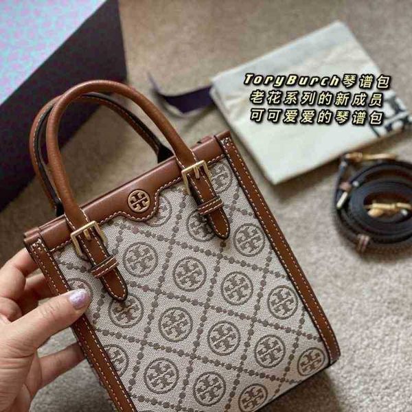 luxury torysburchs leather bags designer tote 2022 shopping portable messenger single shoulder custom fabric hardware original size 19 16
luxury torysburchs leather bags designer tote 2022 shopping portable messenger single shoulder custom fabric hardware original size 19 16