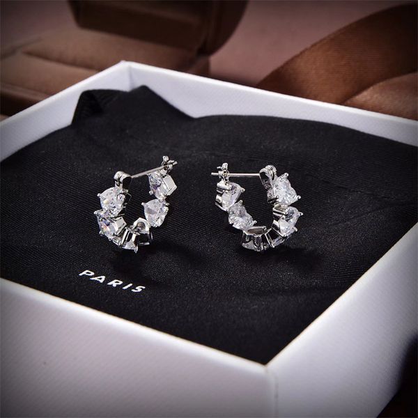8 styles women fashion ear studs earrings designer brands luxury jewelry classic letters golden silver pearl diamond flowers earring
8 styles women fashion ear studs earrings designer brands luxury jewelry classic letters golden silver pearl diamond flowers earring