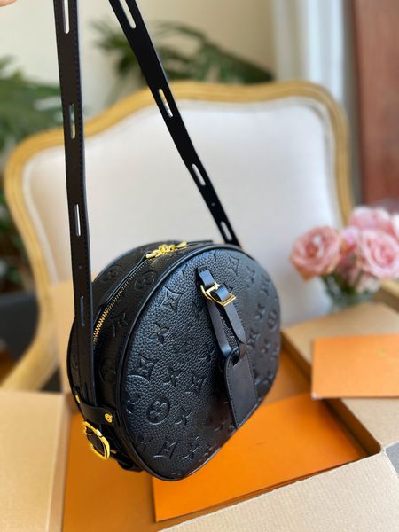new designer bag fashion classic round cake embossed craft versatile women's crossbody shoulder bag
new designer bag fashion classic round cake embossed craft versatile women's crossbody shoulder bag