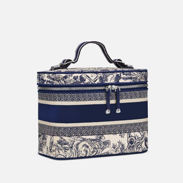 2022 fashion brand cosmetic bags luxury designer handbag classic women's cosmetics storage boxs with box and dust bag wallet
2022 fashion brand cosmetic bags luxury designer handbag classic women's cosmetics storage boxs with box and dust bag wallet