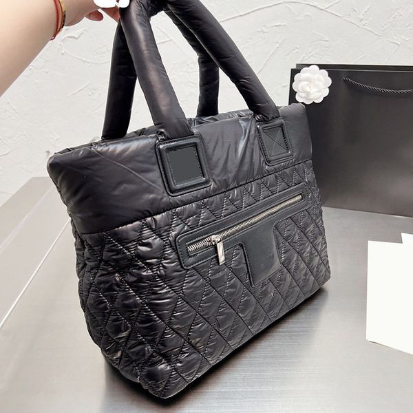 designer channelity bags for women black handbag leather chain slant shoulder clutch totes bag cc double letters solid hasp waist square str
designer channelity bags for women black handbag leather chain slant shoulder clutch totes bag cc double letters solid hasp waist square str