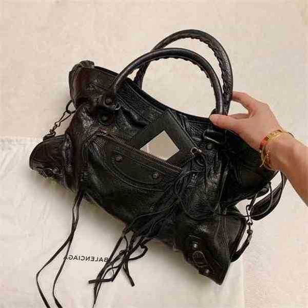 evening bag italy balenciga handbag designer family b mini portable single shoulder messenger rivet fashion qdr4
evening bag italy balenciga handbag designer family b mini portable single shoulder messenger rivet fashion qdr4