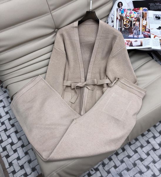 women's two piece pants autumn/winter 22 new knitted lace up cardigan coat high waist wide leg piece set, White
women's two piece pants autumn/winter 22 new knitted lace up cardigan coat high waist wide leg piece set, White