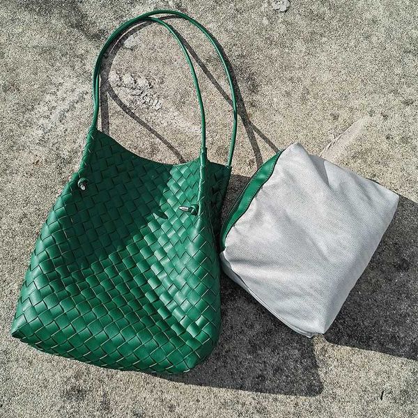 bags botte ven tote handbags fashion woven cosmetic pouch bucket bag leather womens new large capacity single shoulder underarm shopping
bags botte ven tote handbags fashion woven cosmetic pouch bucket bag leather womens new large capacity single shoulder underarm shopping