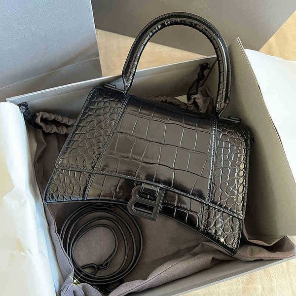 balenciga italy bag designer handbags b family women 2022 high version hourglasss leather women's light luxury one shoulder messenger y
balenciga italy bag designer handbags b family women 2022 high version hourglasss leather women's light luxury one shoulder messenger y