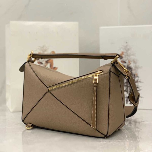 7a designers shoulder bag adopt imported bead calfskin unique tailoring is used fashion bags 160990 match plain grain splicing the whole
7a designers shoulder bag adopt imported bead calfskin unique tailoring is used fashion bags 160990 match plain grain splicing the whole