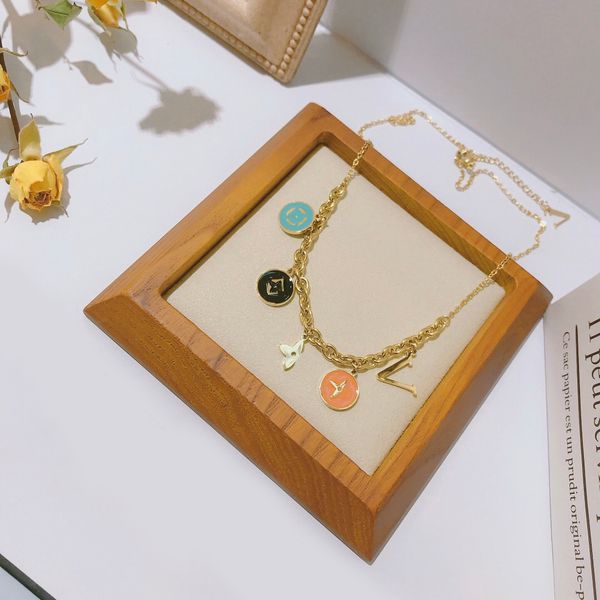 boutique women's necklace luxury style jewelry necklaces delicate fashion design popular designer brand high end style gift campus coup, Silver
boutique women's necklace luxury style jewelry necklaces delicate fashion design popular designer brand high end style gift campus coup, Silver