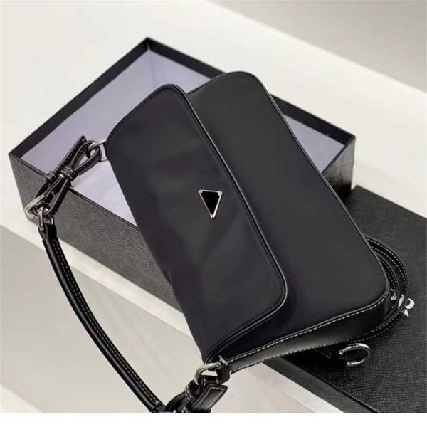 fashion armpit bag middle ancient leisure nylon shoulder parachute cloth fashion hobo backpack purses
fashion armpit bag middle ancient leisure nylon shoulder parachute cloth fashion hobo backpack purses