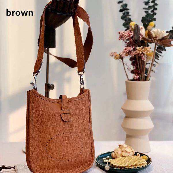 luxurys designers bags evelyne genuine leather pure cowhide clutch backpack women shoulder girl crossbody purses wallet gift box packaging
luxurys designers bags evelyne genuine leather pure cowhide clutch backpack women shoulder girl crossbody purses wallet gift box packaging