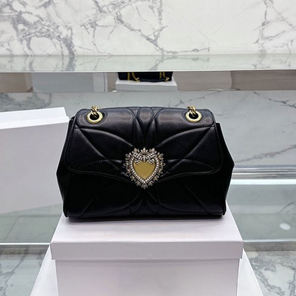 sheepskin devotion handbag flap shoulder bag women chain cross body purse genuine leather gold hardware accessories fashion letter pearl dec
sheepskin devotion handbag flap shoulder bag women chain cross body purse genuine leather gold hardware accessories fashion letter pearl dec