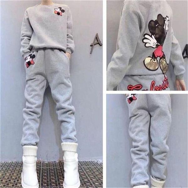 fashion streetwear luxury womens tracksuits two pieces outfit women crop with pants set outfits casual sweatsuits designer autumn winter siz, Gray
fashion streetwear luxury womens tracksuits two pieces outfit women crop with pants set outfits casual sweatsuits designer autumn winter siz, Gray