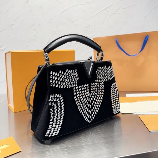 designer women handbag capucines ladies shoulder bag blingbling diamonds female tote crossbody bags real leather ladies handbags purse remov
designer women handbag capucines ladies shoulder bag blingbling diamonds female tote crossbody bags real leather ladies handbags purse remov