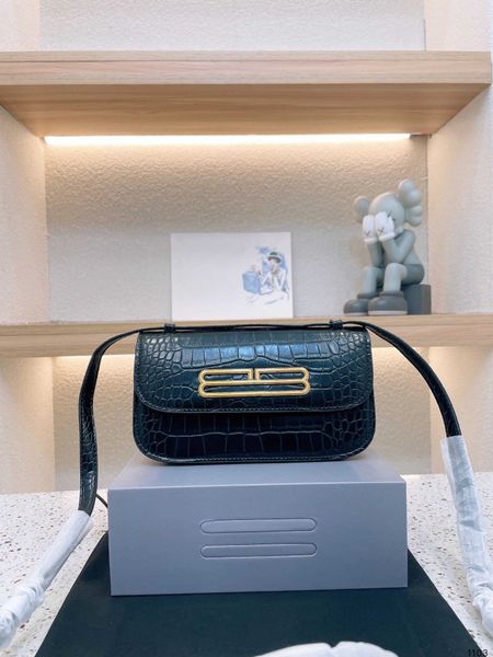 shoulder bags evening bags handbag crocodile pattern lady shopping bags latest catwalk shoppingbags handbags women fashion
shoulder bags evening bags handbag crocodile pattern lady shopping bags latest catwalk shoppingbags handbags women fashion
