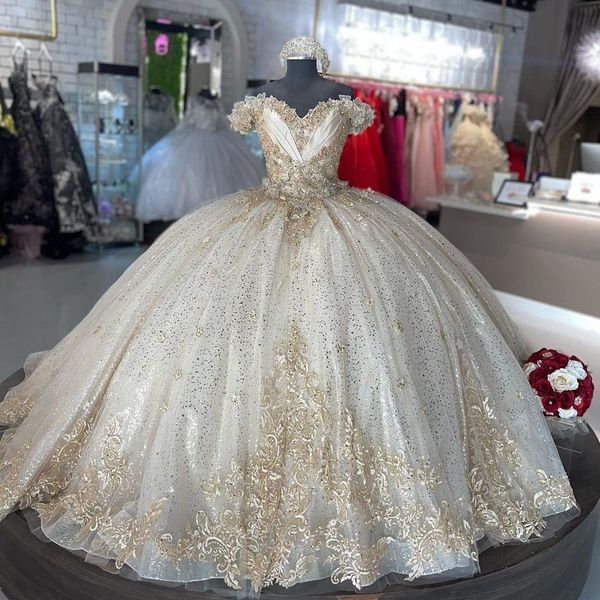 2023 light gold sequins quinceanera dresses off the shoulder lace applique beaded ruffles sweet 16 birthday party prom ball gown formal even, Blue;red
2023 light gold sequins quinceanera dresses off the shoulder lace applique beaded ruffles sweet 16 birthday party prom ball gown formal even, Blue;red