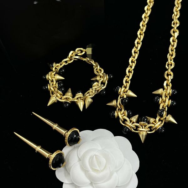 luxury designed copper nail pearl black pendant necklaces bracelet earring banshee medusa head portrait 18k gold plated women's jewelry
luxury designed copper nail pearl black pendant necklaces bracelet earring banshee medusa head portrait 18k gold plated women's jewelry