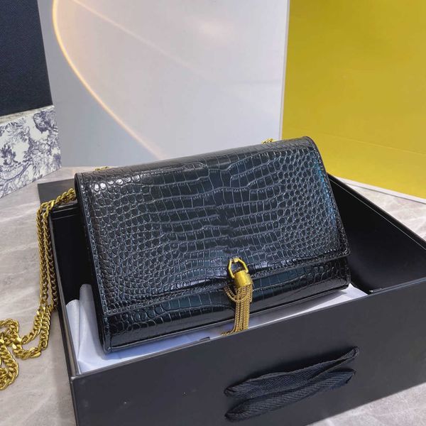 designer trend chain messenger bag crocodile pattern women's one-shoulder fashion all-match small square bag tassel bag
designer trend chain messenger bag crocodile pattern women's one-shoulder fashion all-match small square bag tassel bag
