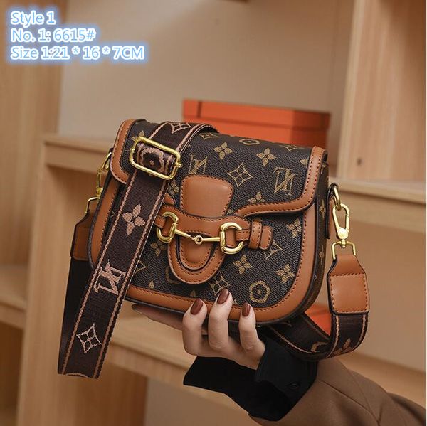 wholesale factory ladies shoulder bag 2 styles sweet little fresh printed mobile phone coin purse this year popular contrast leather handbag
wholesale factory ladies shoulder bag 2 styles sweet little fresh printed mobile phone coin purse this year popular contrast leather handbag