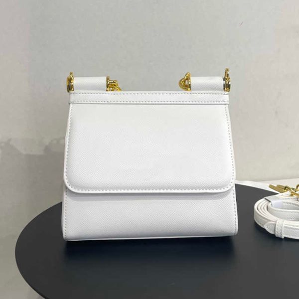 designer 2022 bag women's platinum bag hand-held diagonal bag fashion all-match luxury 
designer 2022 bag women's platinum bag hand-held diagonal bag fashion all-match luxury