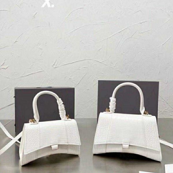fashion women totes handbag luxury designer bags white black leather embroidery multicolor single shoulder large capacity bucket bag
fashion women totes handbag luxury designer bags white black leather embroidery multicolor single shoulder large capacity bucket bag
