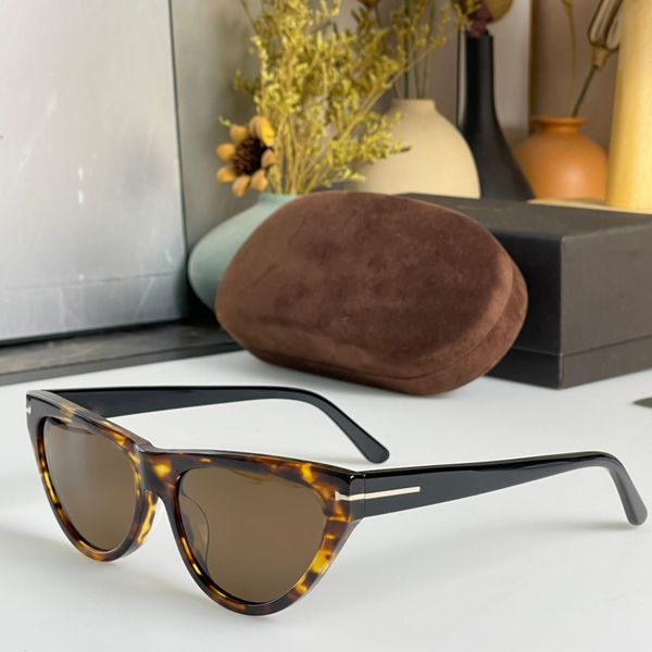 vintage hot sunglasses for women and men fashion design cool designer cat eye eyeglasses for woman man mens eyeglass for large frame round face Classic sun glasses
vintage hot sunglasses for women and men fashion design cool designer cat eye eyeglasses for woman man mens eyeglass for large frame round face Classic sun glasses