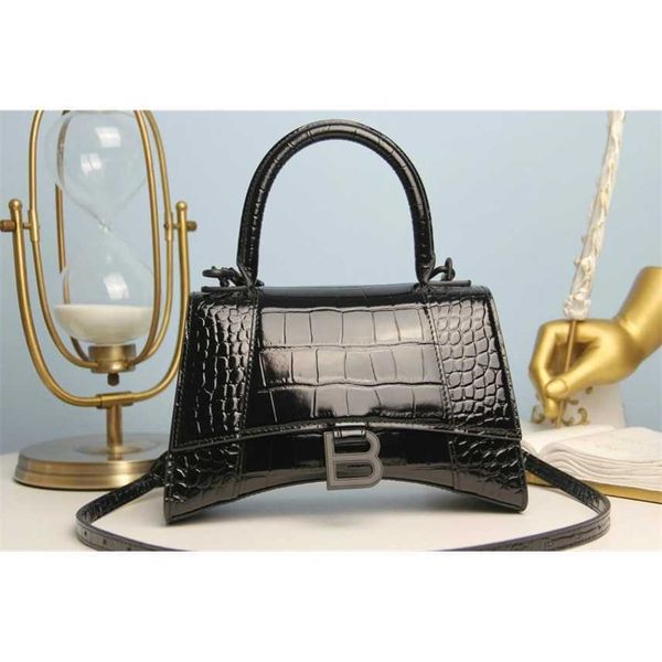 design purse bag women new hourglass bag leather women's crocodile pattern sling single shoulder mini portable messenger
design purse bag women new hourglass bag leather women's crocodile pattern sling single shoulder mini portable messenger