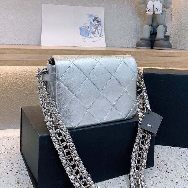 classic woc mini flap shoulder bags quilted matelasse women solid color serial number crossbody bags luxury designer cowhide silver-tone met
classic woc mini flap shoulder bags quilted matelasse women solid color serial number crossbody bags luxury designer cowhide silver-tone met