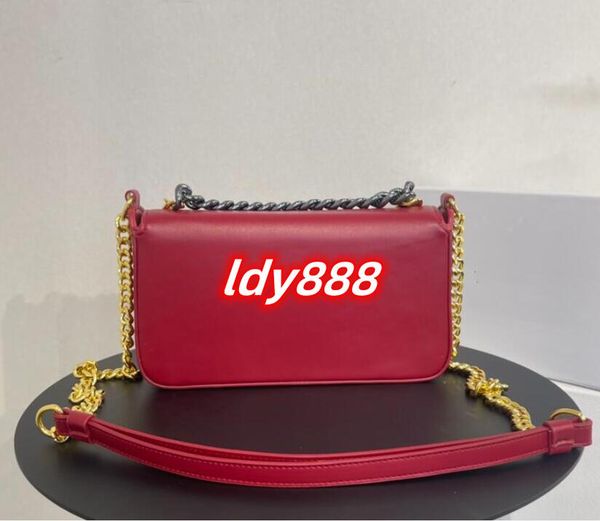 luxurys women chain crossbody bags designers heart tomitys wave pattern shoulder evening bags messenger pruse chains tote with box
luxurys women chain crossbody bags designers heart tomitys wave pattern shoulder evening bags messenger pruse chains tote with box