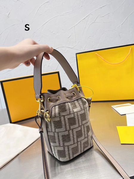 designer bag double f old flower drawstring mini bucket bag women's one shoulder crossbody bag size 18-12cm with box
designer bag double f old flower drawstring mini bucket bag women's one shoulder crossbody bag size 18-12cm with box