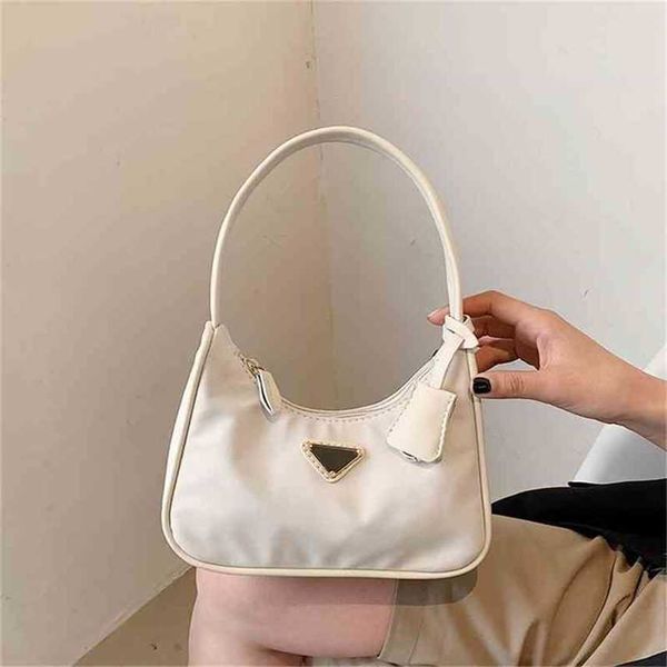 purse new triangle hobo armpit bag three in one waterproof nylon cloth vintge stick bag handbag
purse new triangle hobo armpit bag three in one waterproof nylon cloth vintge stick bag handbag