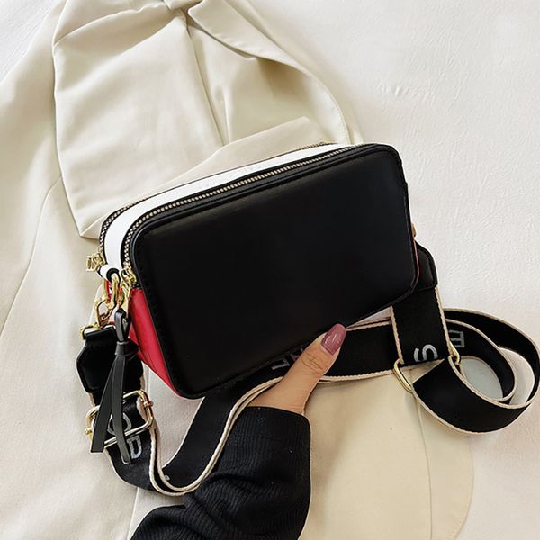 bags designer crossbody snapsshoulder bag leather handbag women luxury texture wide strap m fashion j messenger camera bag pink purse 230314
bags designer crossbody snapsshoulder bag leather handbag women luxury texture wide strap m fashion j messenger camera bag pink purse 230314
