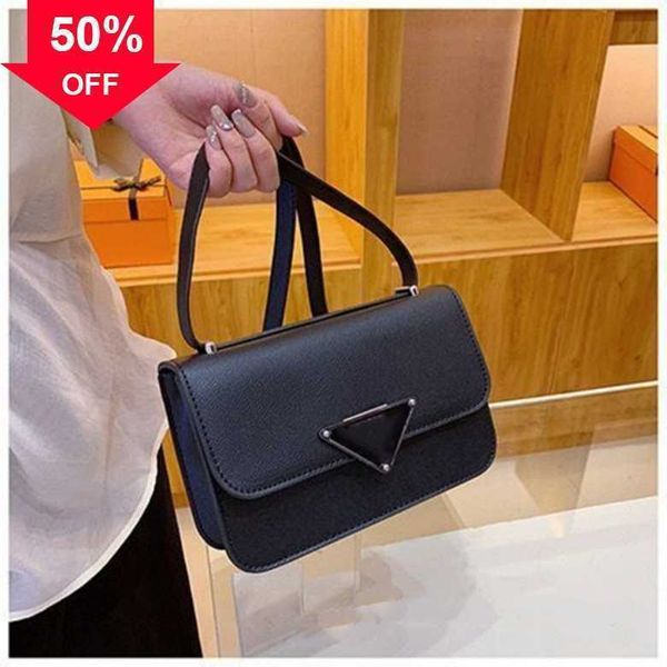 women's luxury brand single shoulder bags fashion small square all oblique cross bag leather handbag factory low price direct sales
women's luxury brand single shoulder bags fashion small square all oblique cross bag leather handbag factory low price direct sales