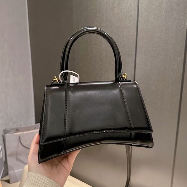 fashion hourglass bag designer shoulder bags leather women totes crossbody handbags luxury brand purse 23cm classic shopping handbag
fashion hourglass bag designer shoulder bags leather women totes crossbody handbags luxury brand purse 23cm classic shopping handbag