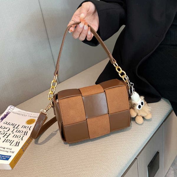 hand woven hand 2022s autumn and winter shoulder versatile cross body small square bag
hand woven hand 2022s autumn and winter shoulder versatile cross body small square bag