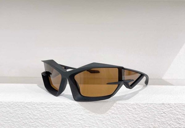 and 2022 european new sunglasses american sunglasses for men and women 1110, White;black
and 2022 european new sunglasses american sunglasses for men and women 1110, White;black