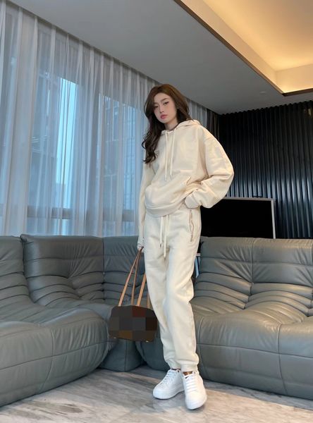 tracksuits women's sweatshirt boutique designer autumn longs sleeve pullover hoodie long sleeve letter printing cotton fabric soft touc, Gray
tracksuits women's sweatshirt boutique designer autumn longs sleeve pullover hoodie long sleeve letter printing cotton fabric soft touc, Gray