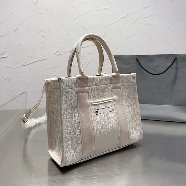 woman totes designer bags tote bag handbag luxury shoulder bag crossbody purses handbags fashion travel duffel 4 colors 5a
woman totes designer bags tote bag handbag luxury shoulder bag crossbody purses handbags fashion travel duffel 4 colors 5a