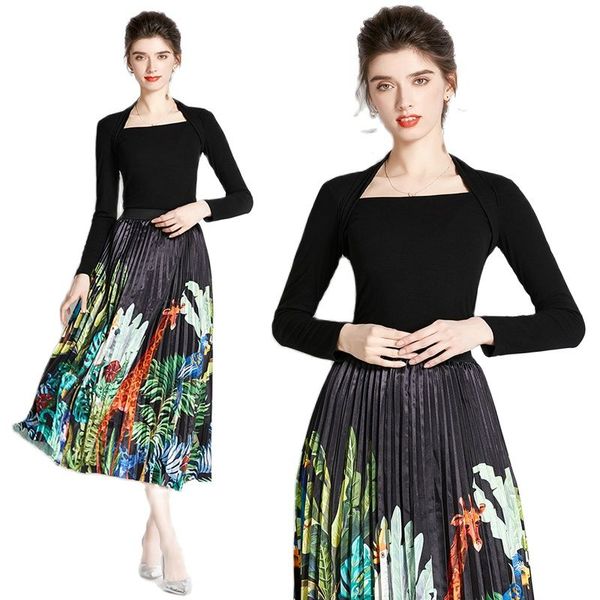 2022 vintage printed women two piece dress sets elegant square neck long sleeve sweater and midi pleated skirt set runway designer casual of, White
2022 vintage printed women two piece dress sets elegant square neck long sleeve sweater and midi pleated skirt set runway designer casual of, White